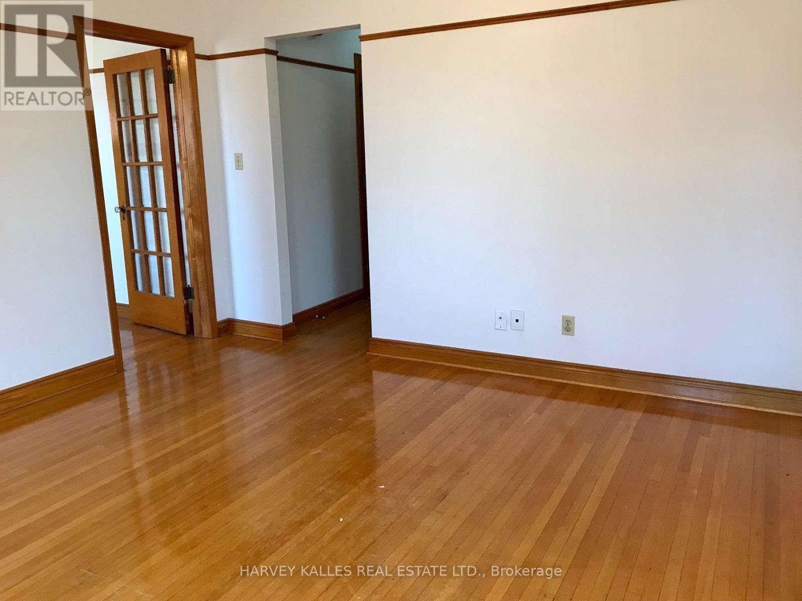 -Apt B - 3 Northcliffe Boulevard, Toronto, Ontario  M6H 3G9 - Photo 7 - W12681490