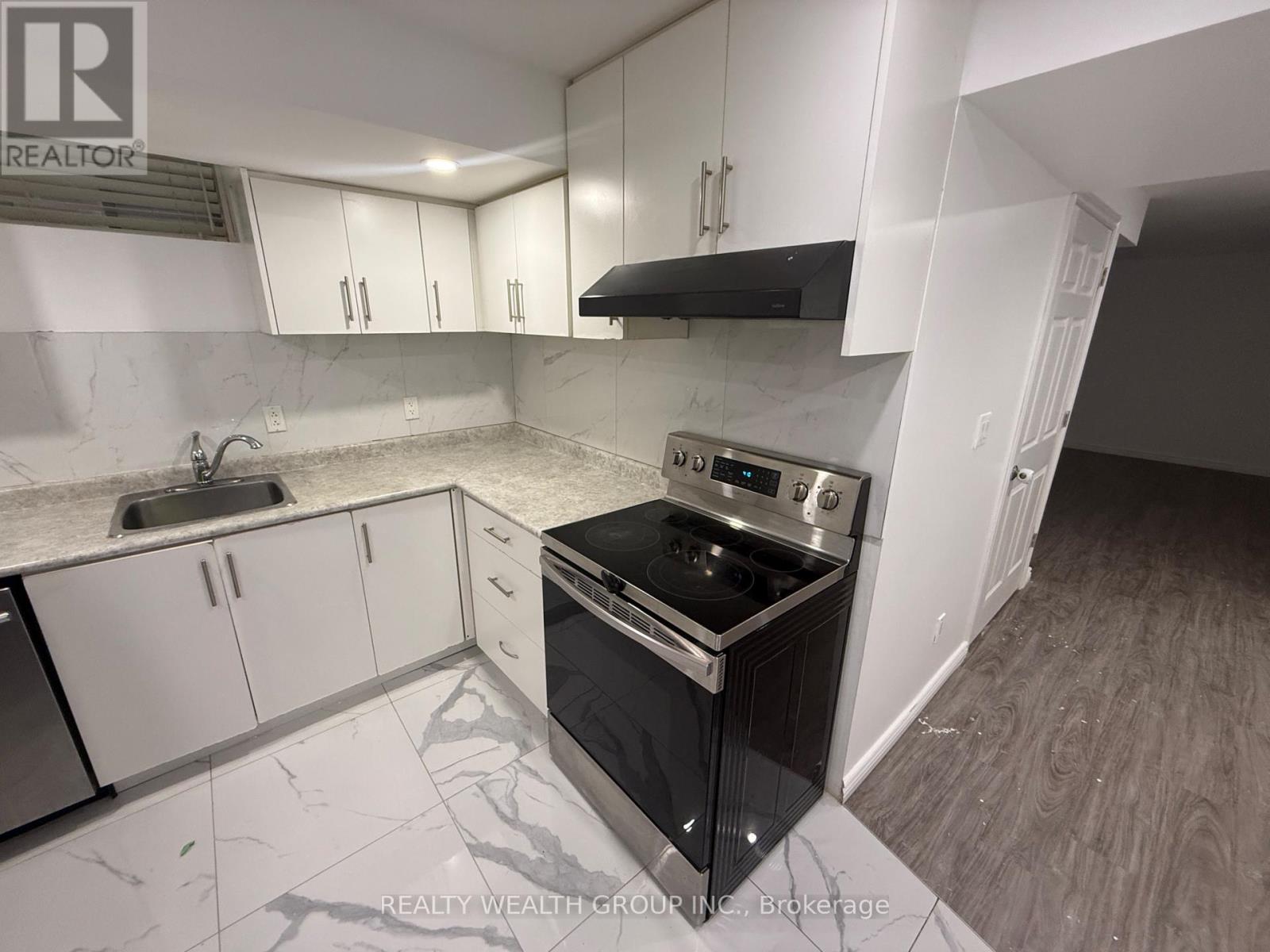 Bsmt - 14 Jaypeak Road, Brampton, Ontario  L6P 4J7 - Photo 5 - W12681512