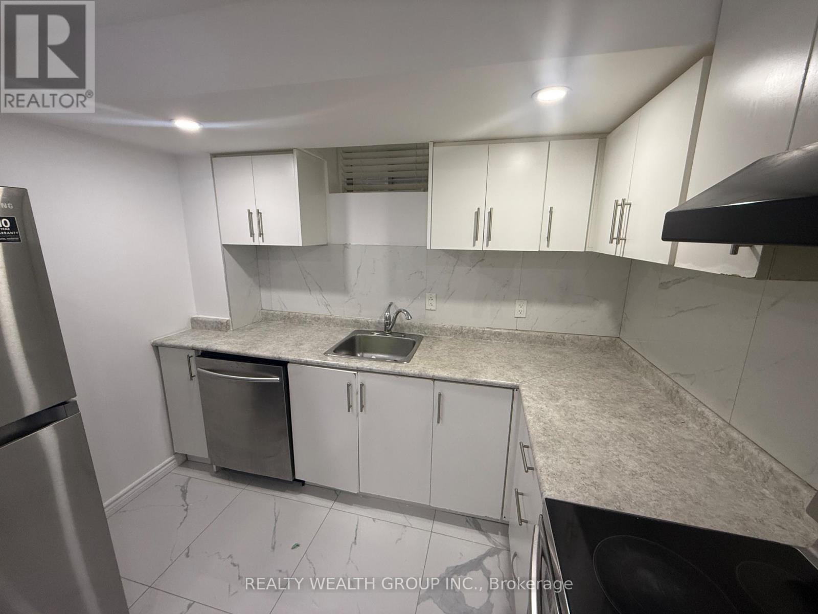 Bsmt - 14 Jaypeak Road, Brampton, Ontario  L6P 4J7 - Photo 6 - W12681512