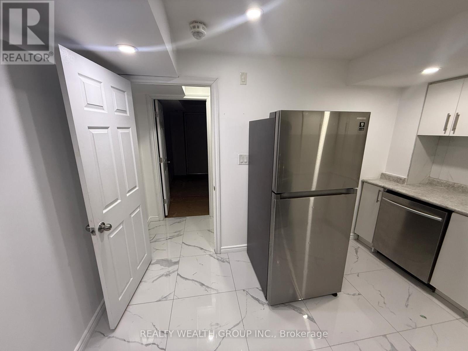 Bsmt - 14 Jaypeak Road, Brampton, Ontario  L6P 4J7 - Photo 8 - W12681512