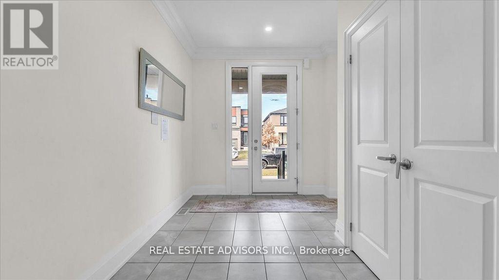 7 Ferdinand Drive, Brampton, Ontario  L6Y 0E4 - Photo 2 - W12681532