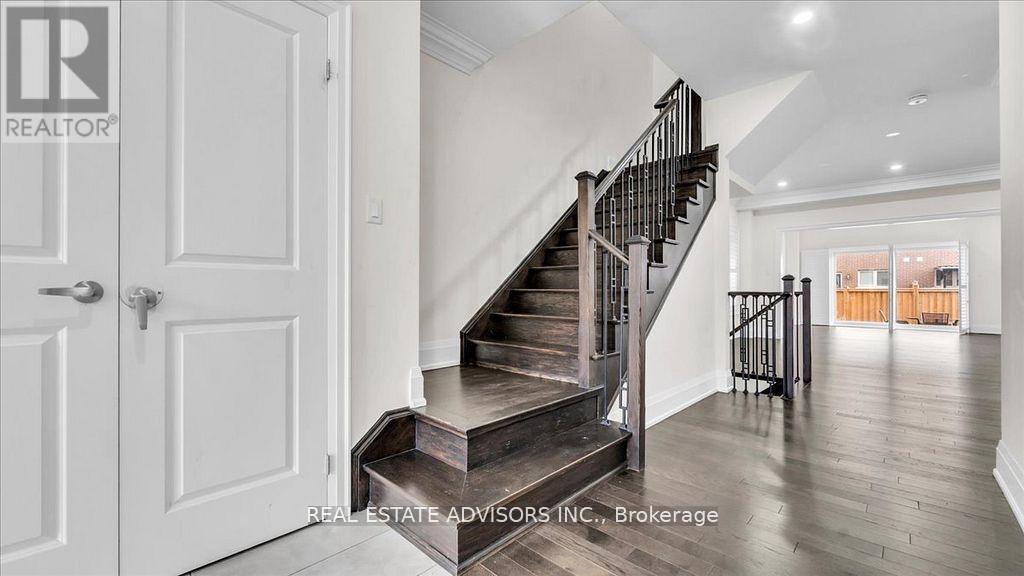 7 Ferdinand Drive, Brampton, Ontario  L6Y 0E4 - Photo 22 - W12681532