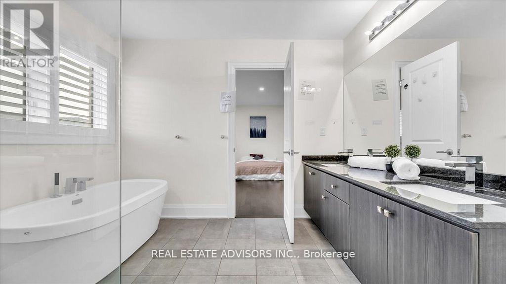 7 Ferdinand Drive, Brampton, Ontario  L6Y 0E4 - Photo 30 - W12681532