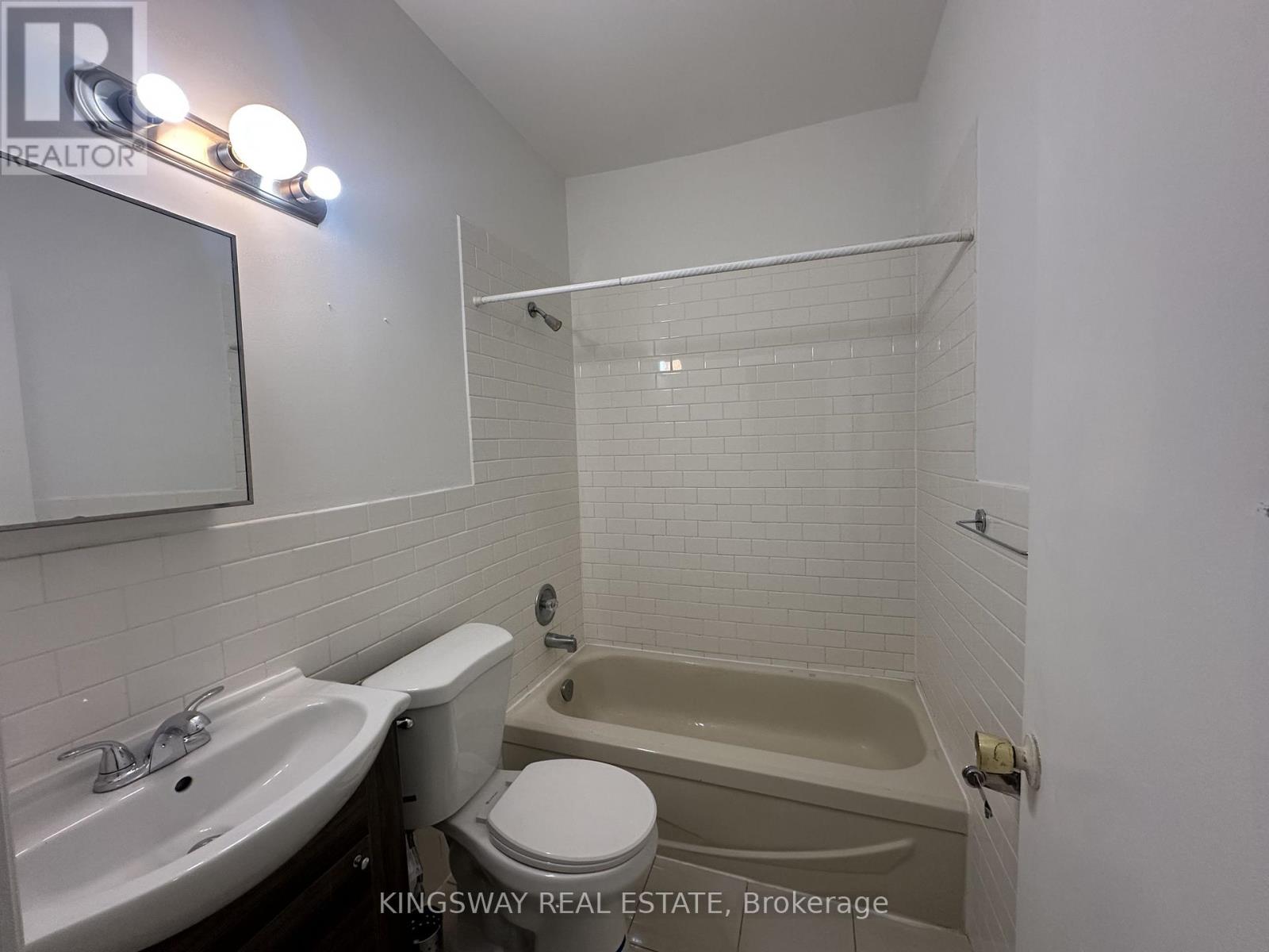 2b - 1504 Queen Street W, Toronto, Ontario  M6R 1A4 - Photo 11 - W12681546