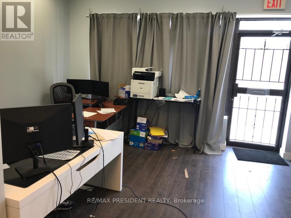 39 - 2500 Williams Parkway, Brampton, Ontario  L6S 5M9 - Photo 5 - W12681558