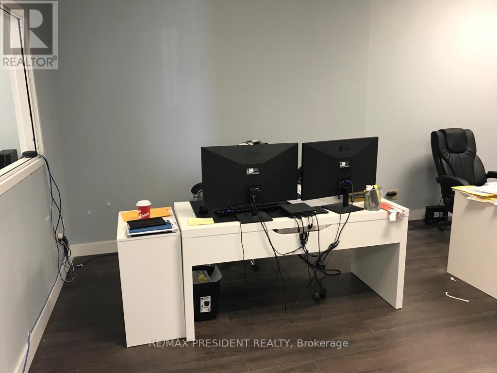 39 - 2500 Williams Parkway, Brampton, Ontario  L6S 5M9 - Photo 6 - W12681558