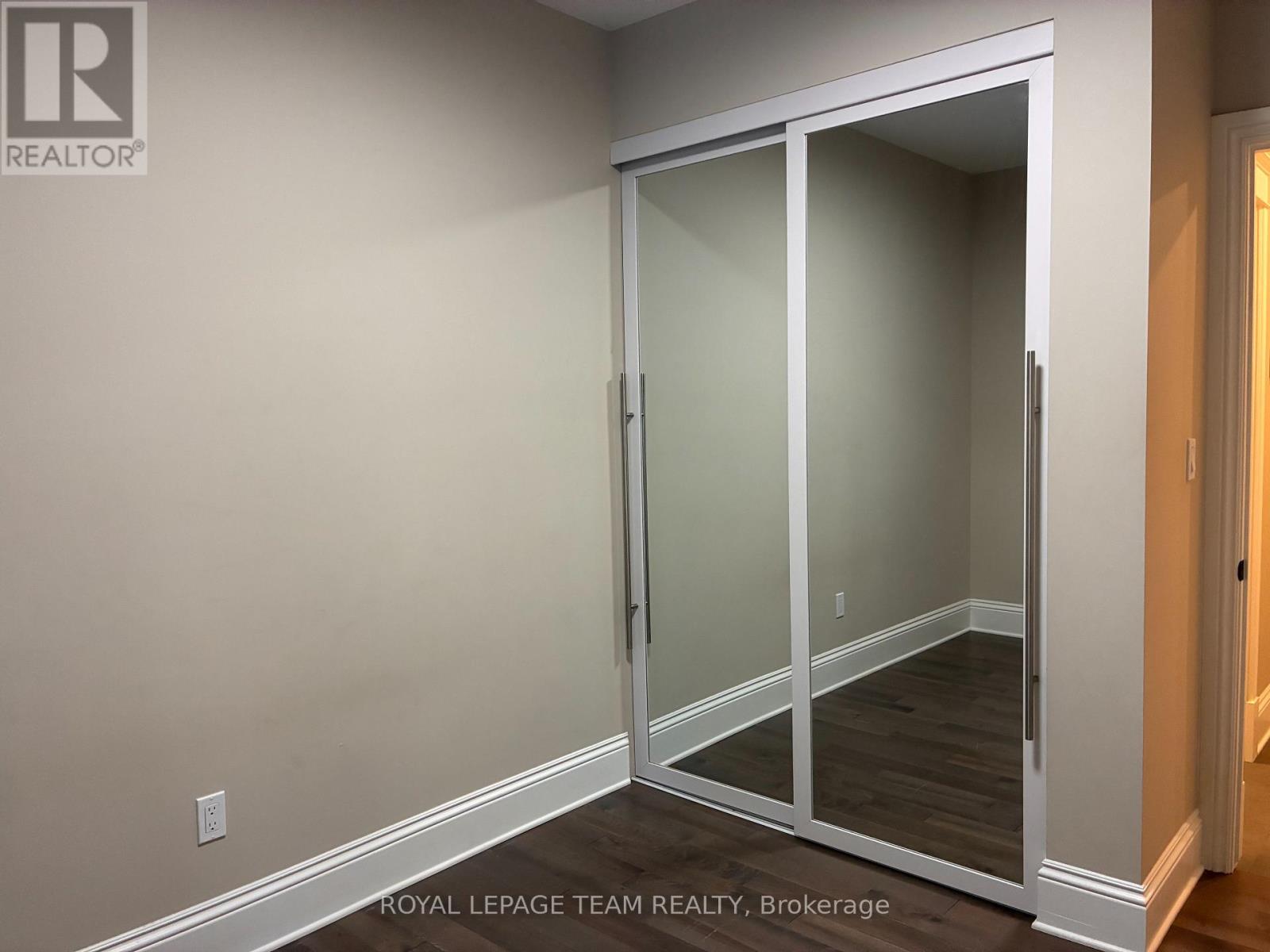 1 - 75 Cathcart Street, Ottawa, Ontario  K1N 5B7 - Photo 11 - X12440762