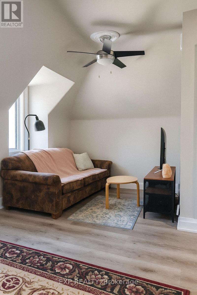 3 - 12 Somerset Street W, Ottawa, Ontario  K2P 0H4 - Photo 5 - X12473607