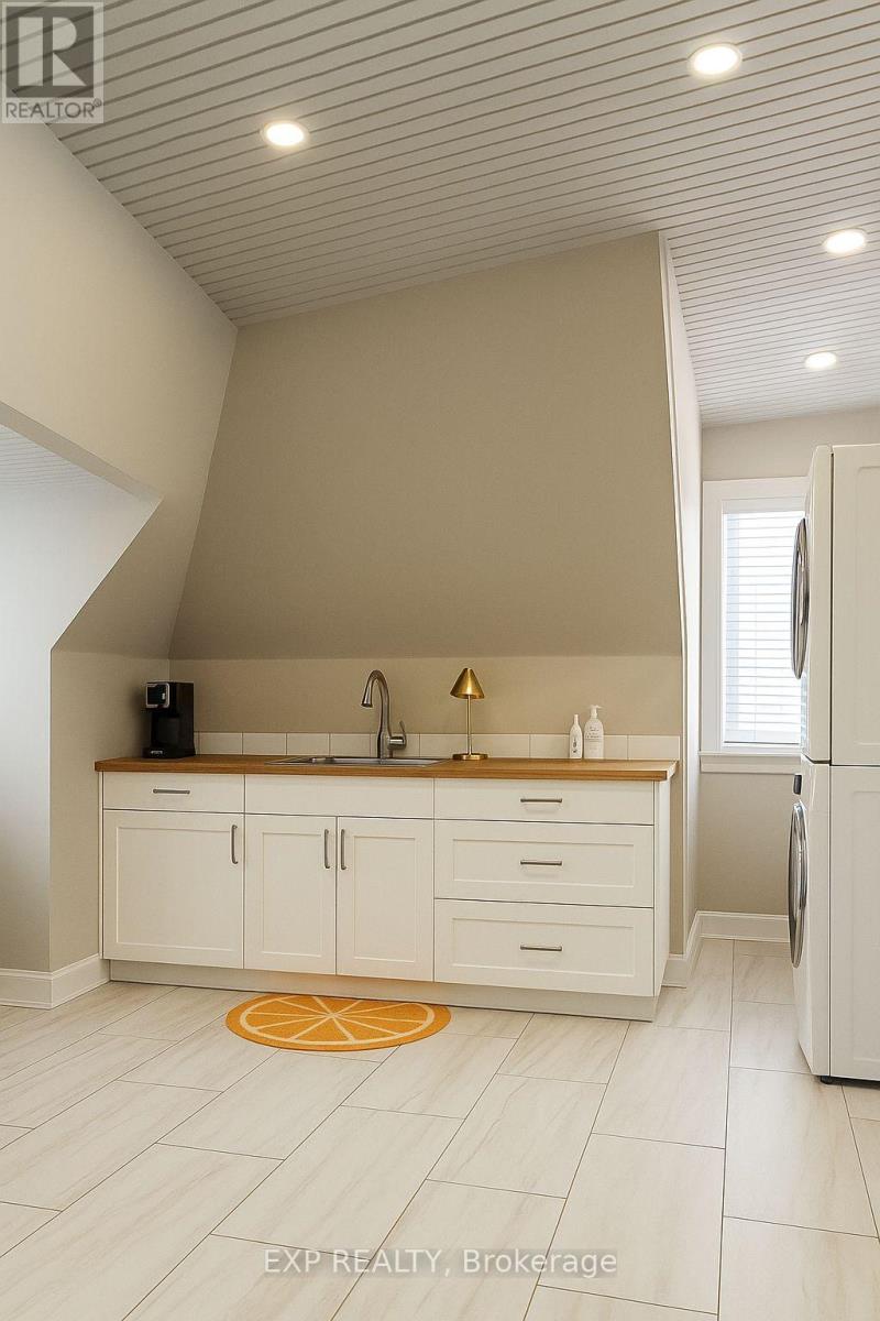 3 - 12 Somerset Street W, Ottawa, Ontario  K2P 0H4 - Photo 9 - X12473607