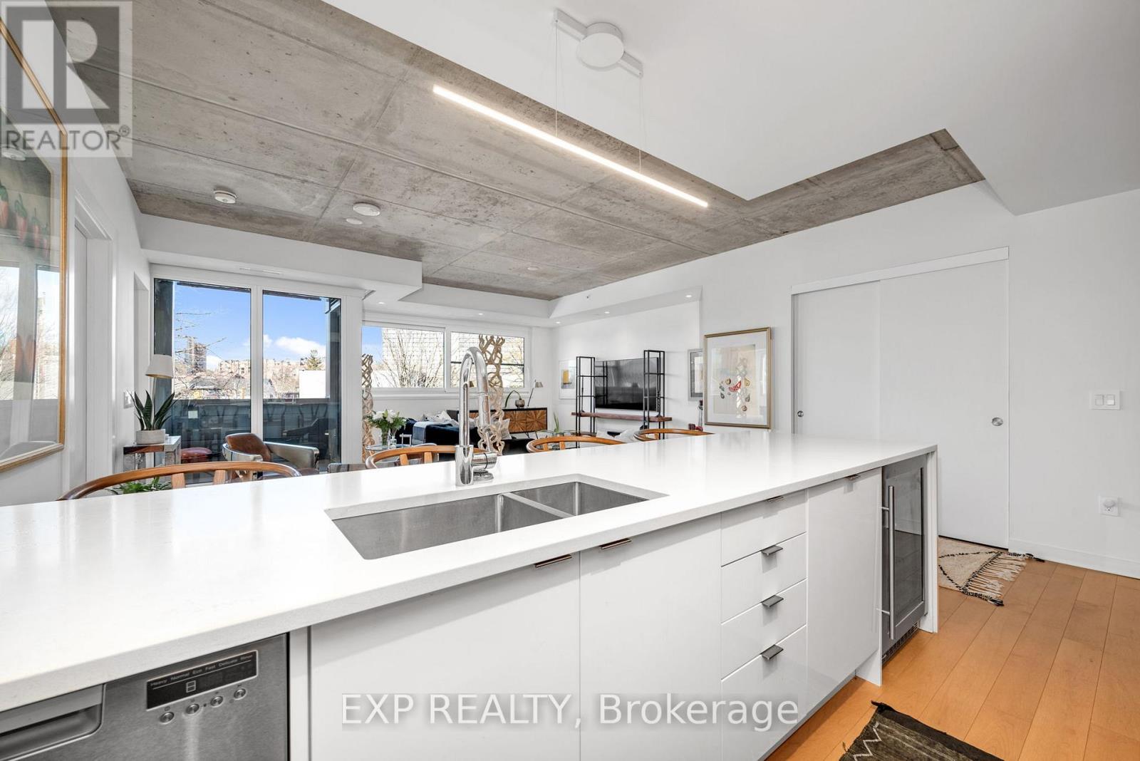 203 - 135 Barrette Street, Ottawa, Ontario  K1L 7Z9 - Photo 10 - X12528456