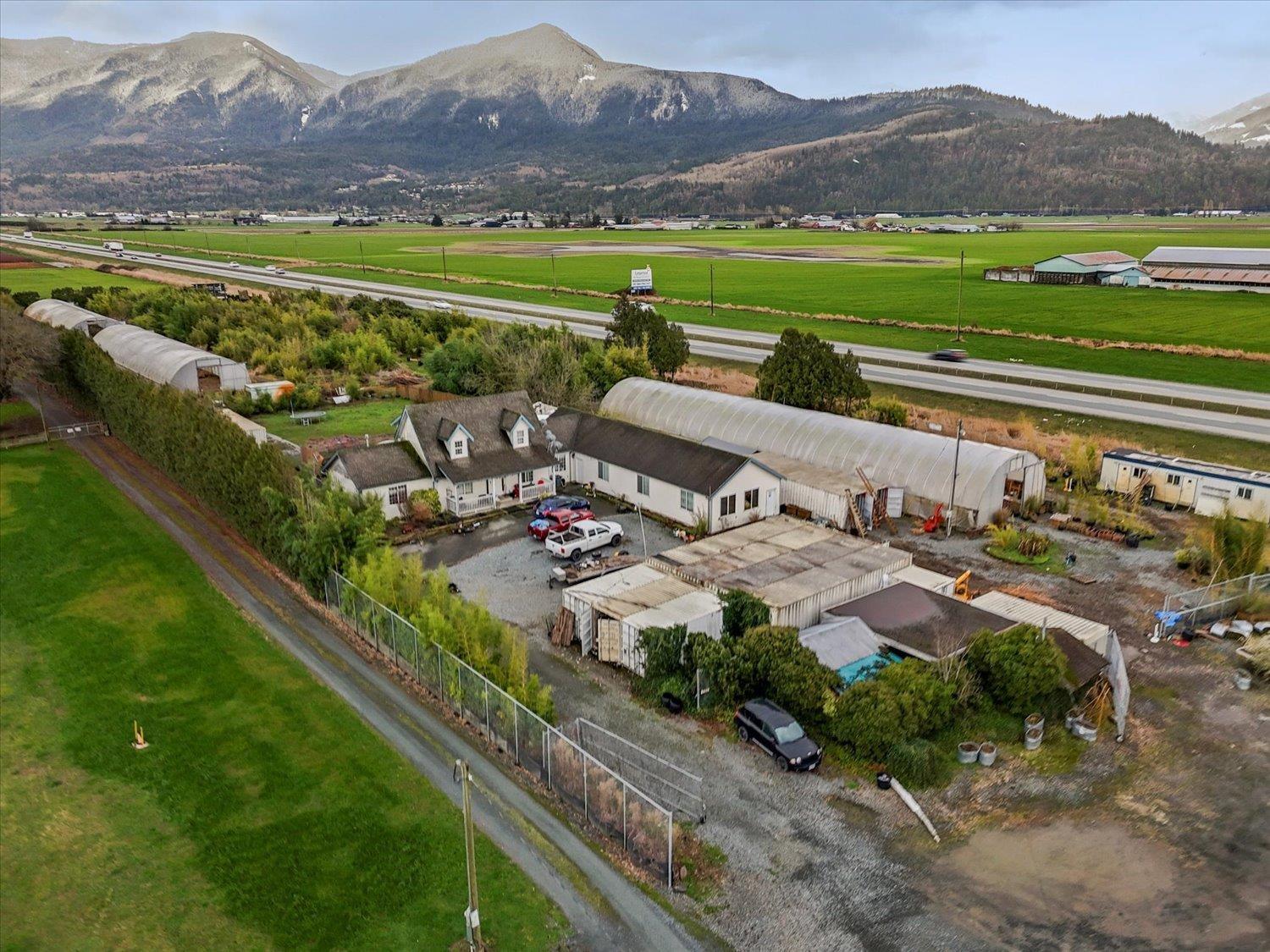 8450 Banford Road, East Chilliwack, Chilliwack, British Columbia  V2P 6H3 - Photo 1 - C8074612