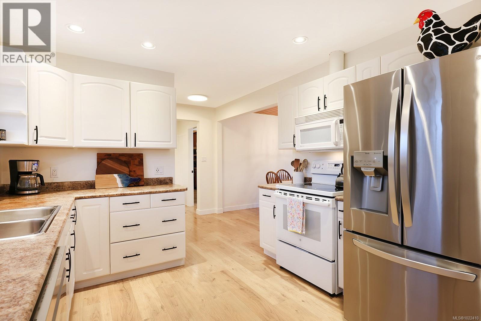 1870 Willis Rd, Campbell River, British Columbia  V9W 3W1 - Photo 12 - 1022410