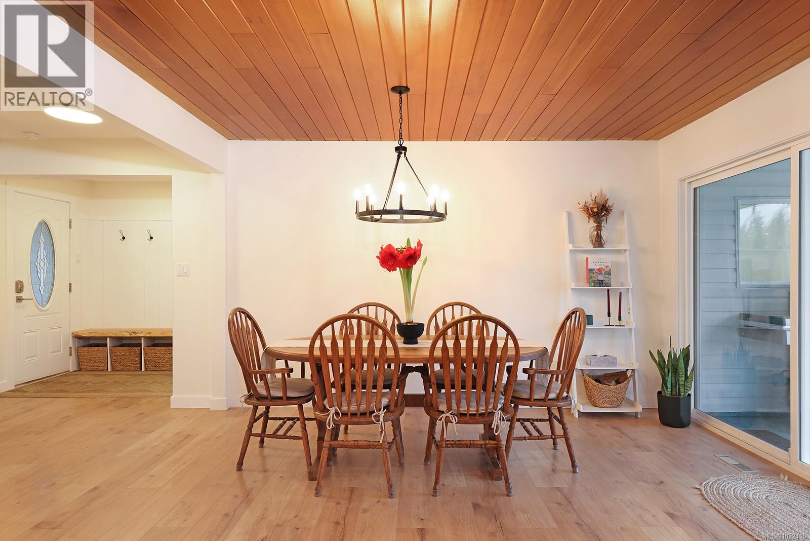 1870 Willis Rd, Campbell River, British Columbia  V9W 3W1 - Photo 9 - 1022410