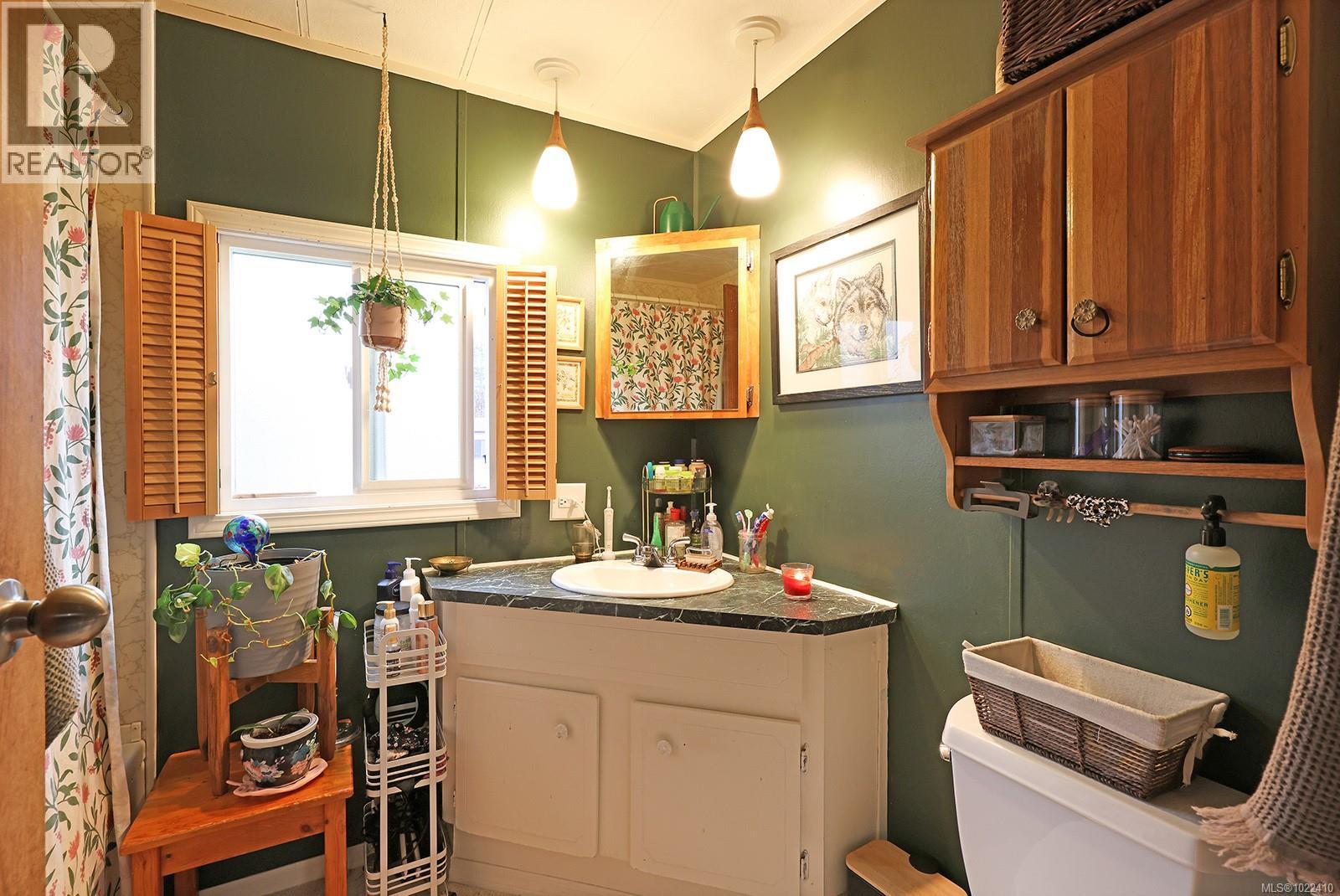 1870 Willis Rd, Campbell River, British Columbia  V9W 3W1 - Photo 62 - 1022410