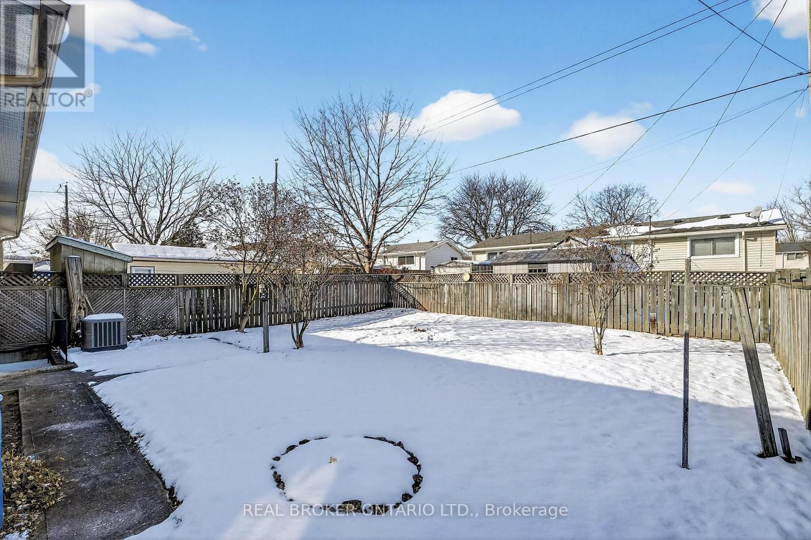 18 Fairway Drive, Hamilton, Ontario  L8K 5L4 - Photo 41 - X12681482