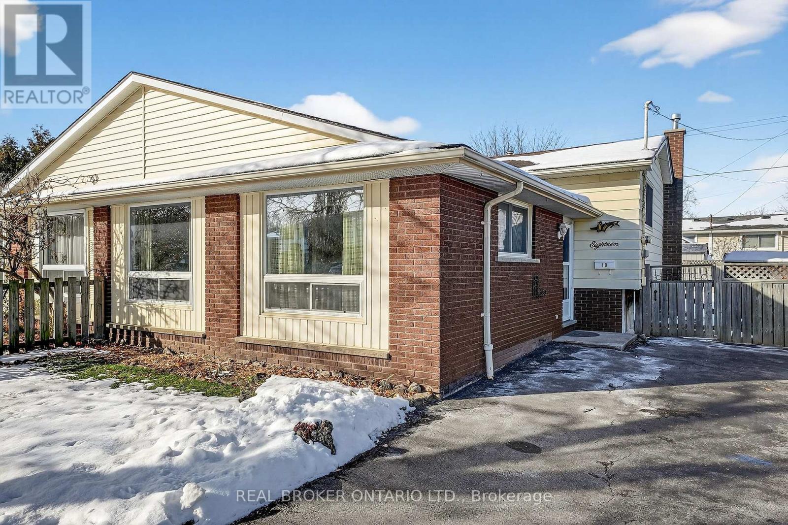 18 Fairway Drive, Hamilton, Ontario  L8K 5L4 - Photo 48 - X12681482