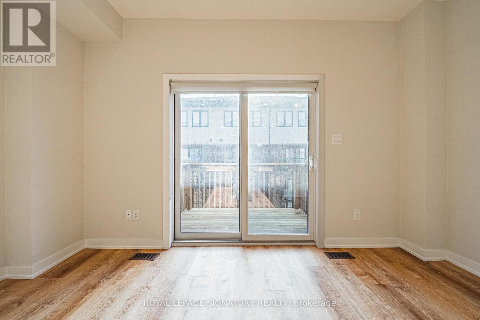 54 Mulhollard Lane, Hamilton, Ontario  L9G 3K9 - Photo 11 - X12681538