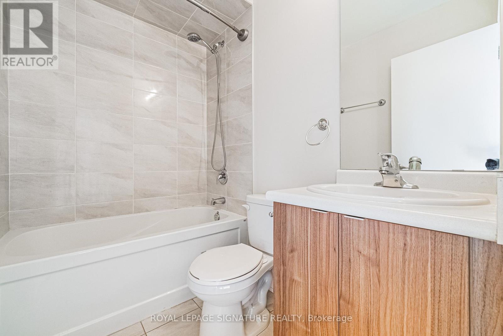 54 Mulhollard Lane, Hamilton, Ontario  L9G 3K9 - Photo 19 - X12681538