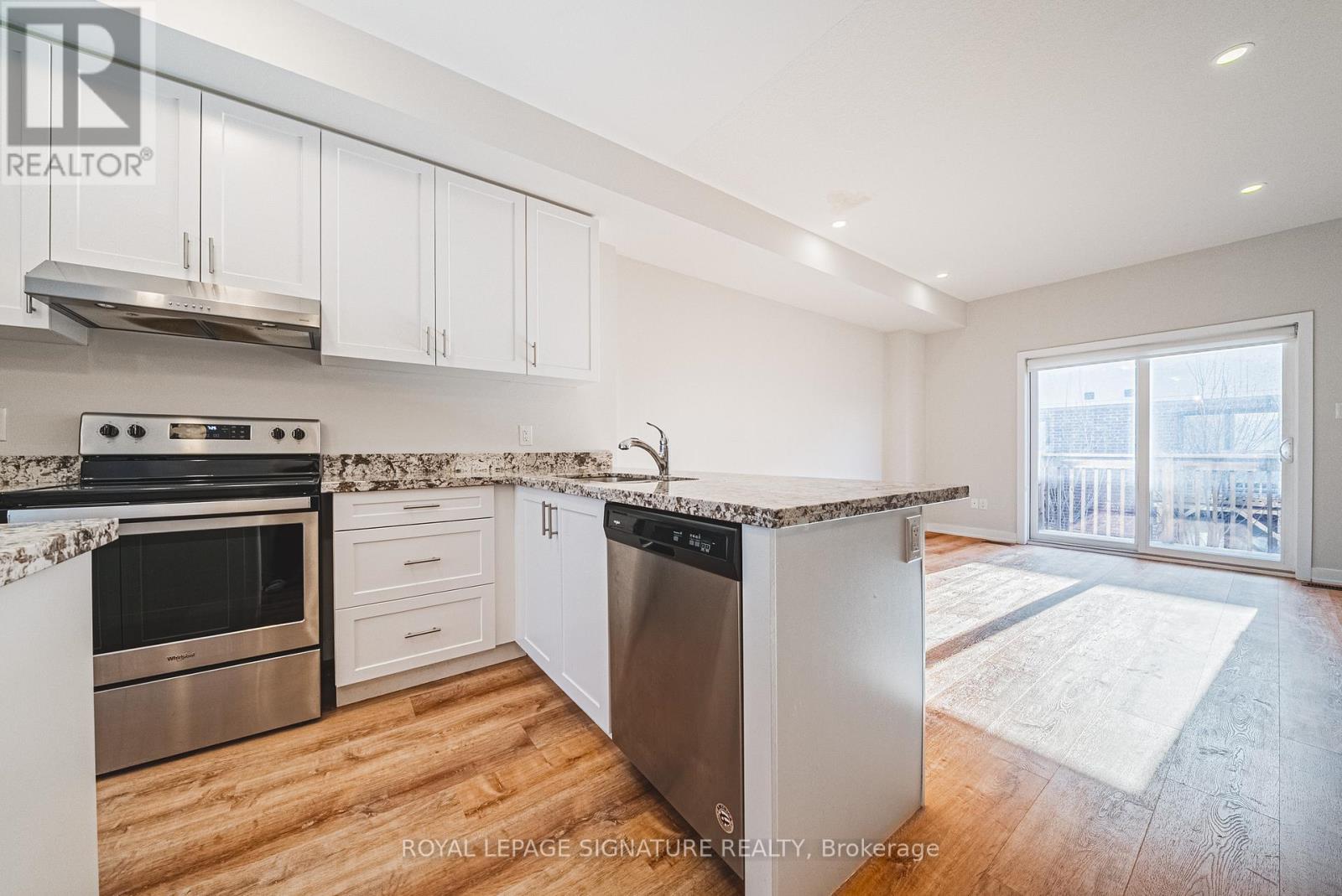 54 Mulhollard Lane, Hamilton, Ontario  L9G 3K9 - Photo 5 - X12681538