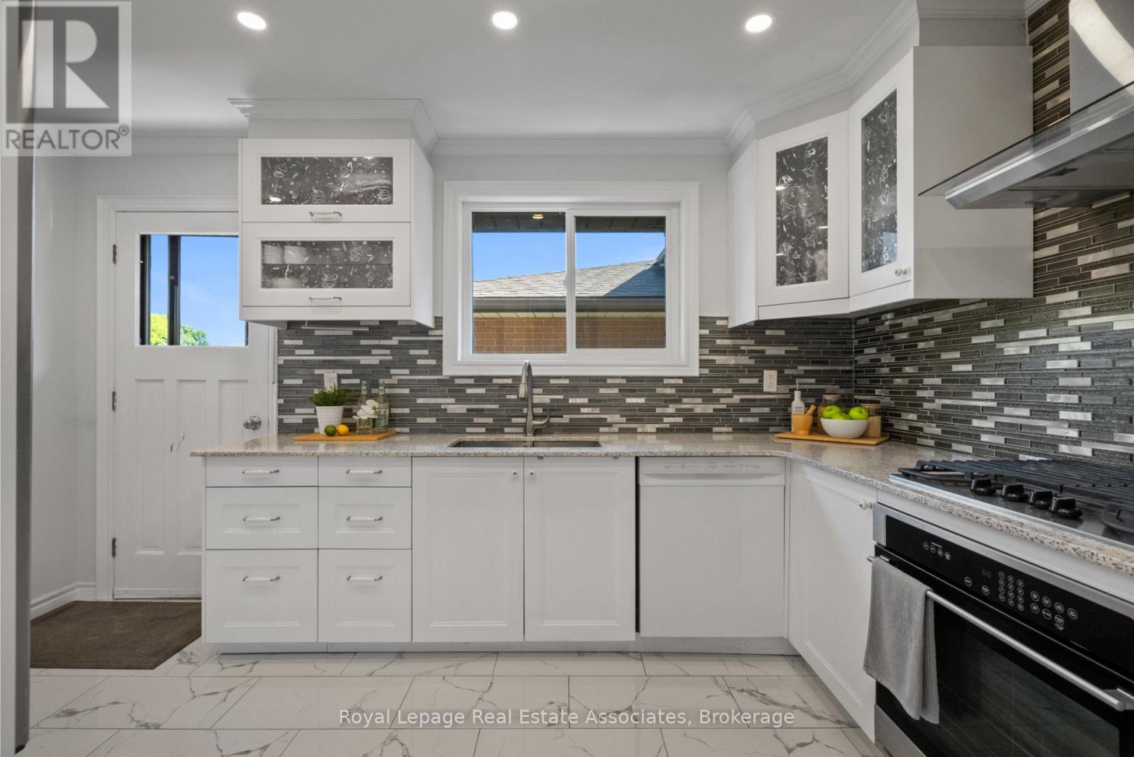 116 Boston Crescent, Hamilton, Ontario  L8T 4N2 - Photo 8 - X12681540