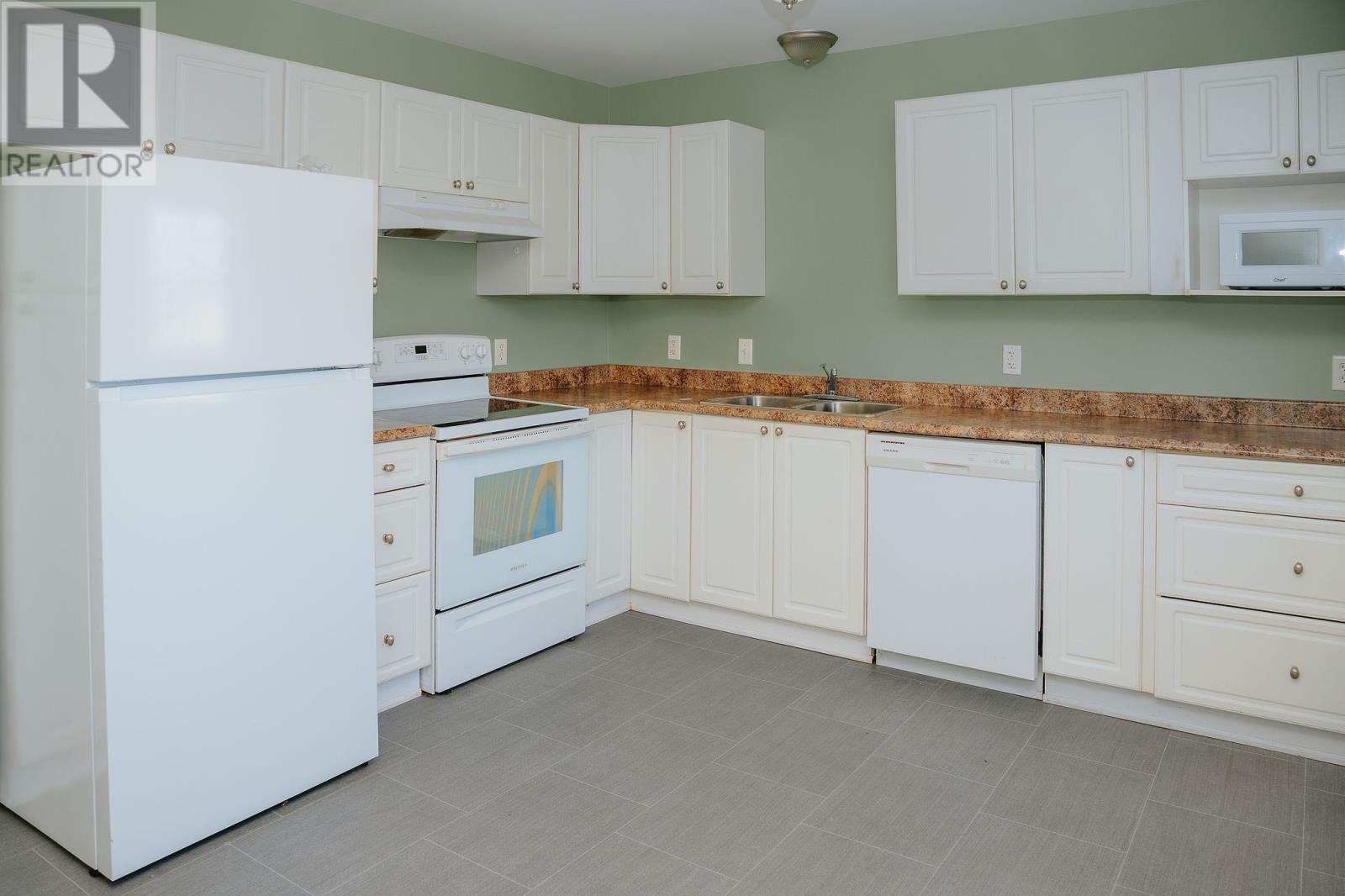 18 Henley Street, Gander, Newfoundland & Labrador  A1V 2P7 - Photo 6 - 1293554