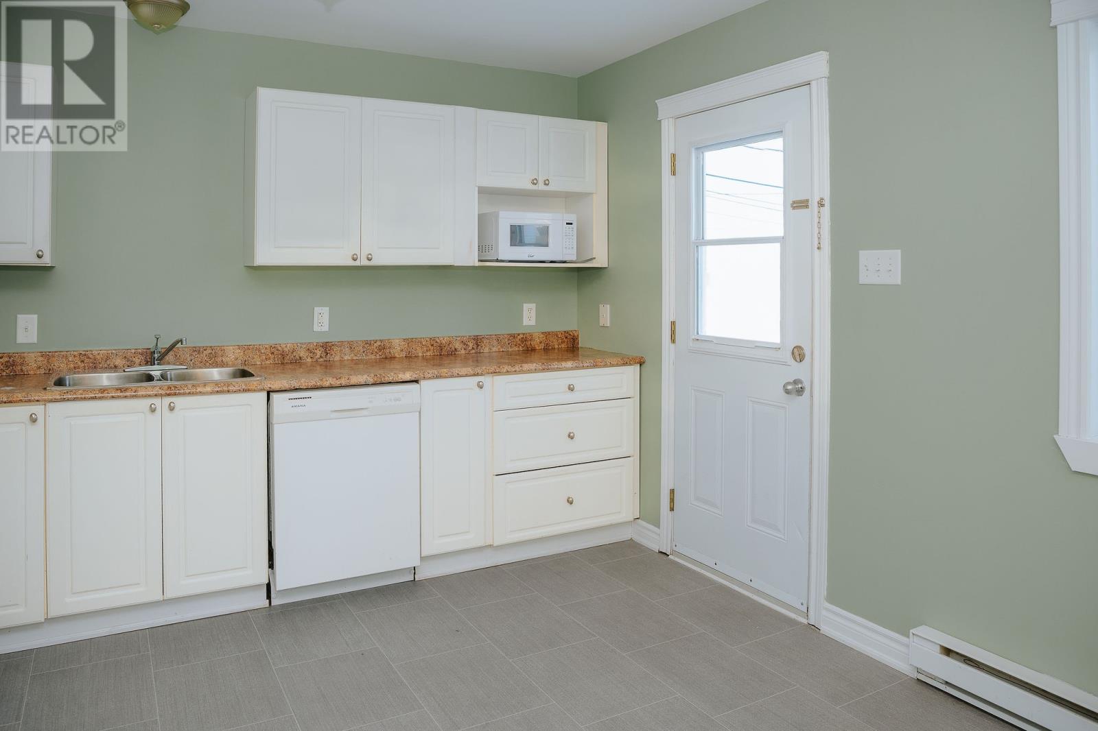 18 Henley Street, Gander, Newfoundland & Labrador  A1V 2P7 - Photo 7 - 1293554