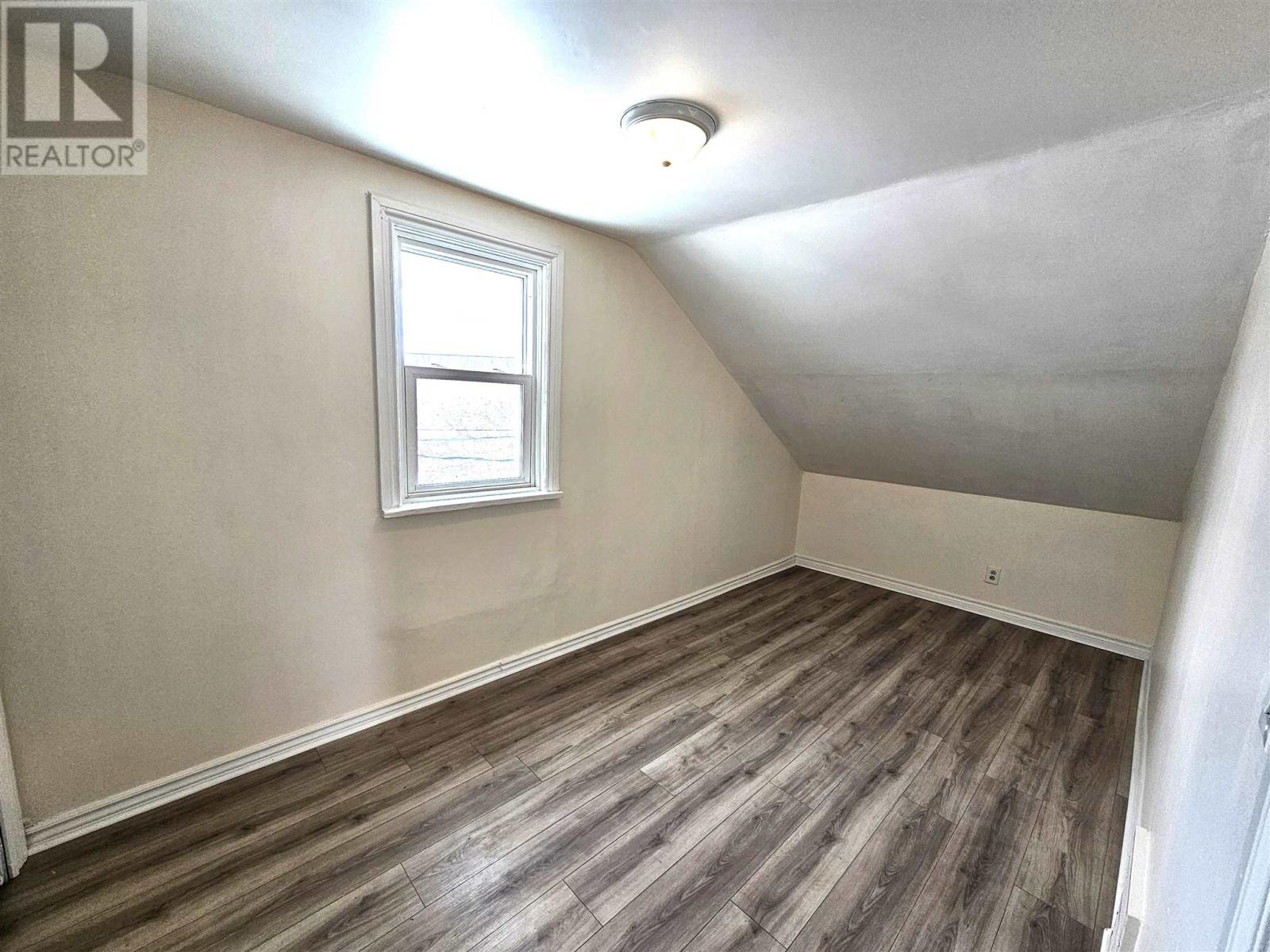 78 Bloor St, Sault Ste. Marie, Ontario  P6C 1H5 - Photo 11 - SM260067