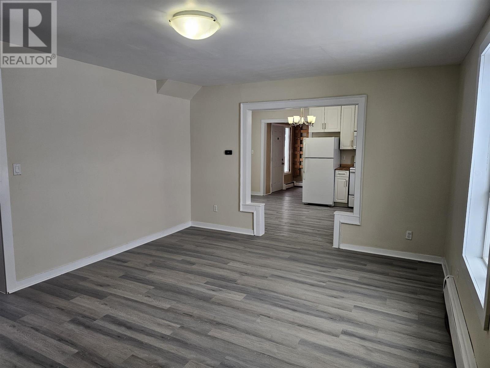 351 Bloor St W, Sault Ste. Marie, Ontario  P6C 1J6 - Photo 7 - SM260055