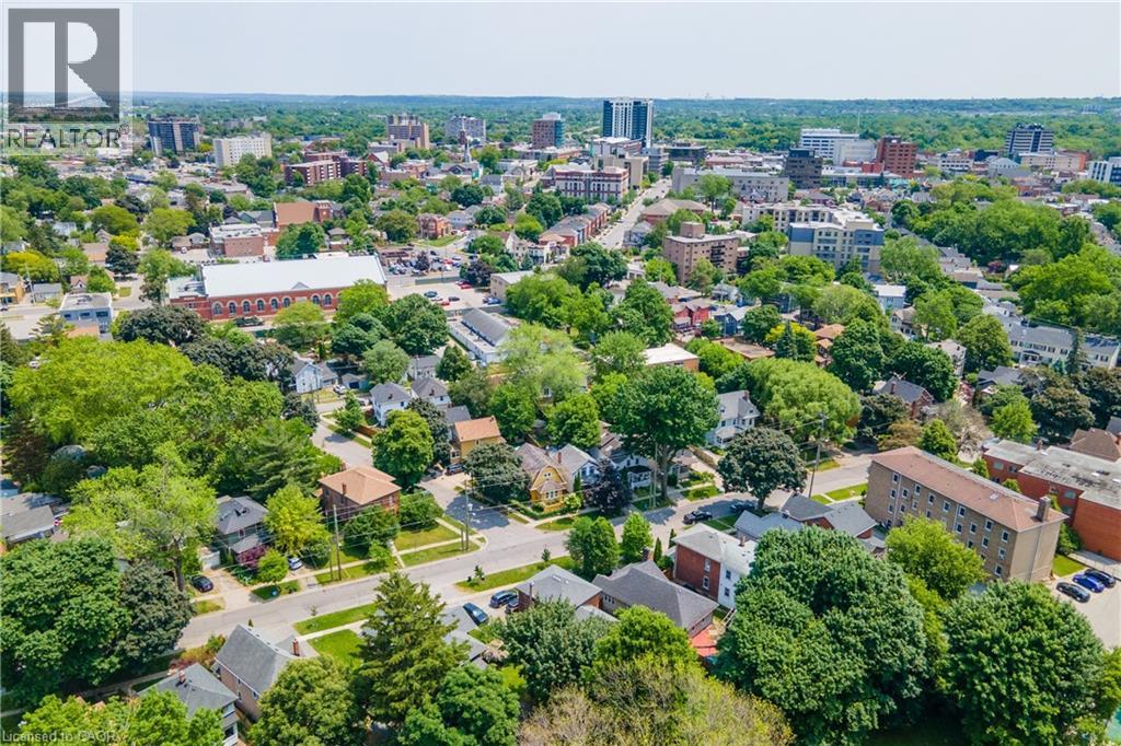 19 York Street, St. Catharines, Ontario  L2R 6B7 - Photo 5 - 40742104