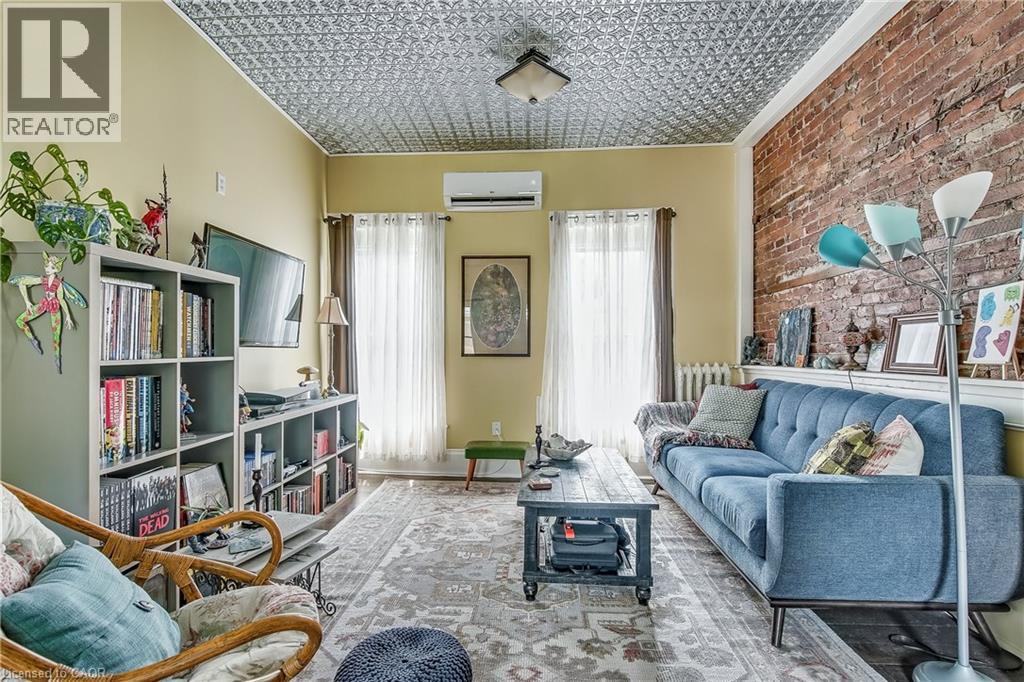 19 York Street, St. Catharines, Ontario  L2R 6B7 - Photo 8 - 40742104