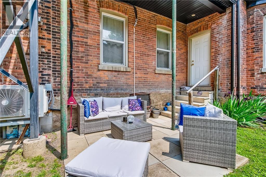 19 York Street, St. Catharines, Ontario  L2R 6B7 - Photo 7 - 40742104