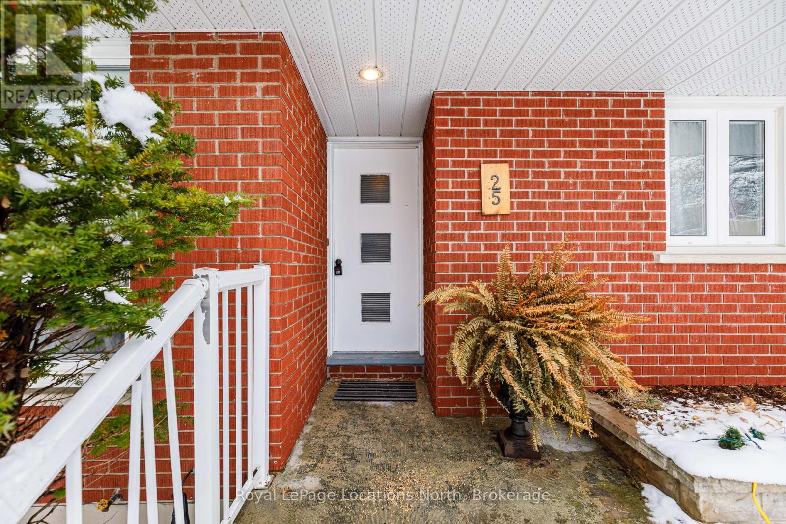 25 Margaret Street, Meaford, Ontario  N4L 1P8 - Photo 3 - X12681644