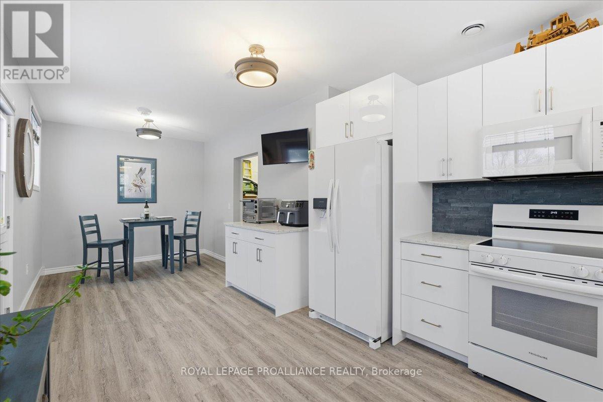 555 Douglas Road, Centre Hastings, Ontario  K0K 3H0 - Photo 6 - X12681592