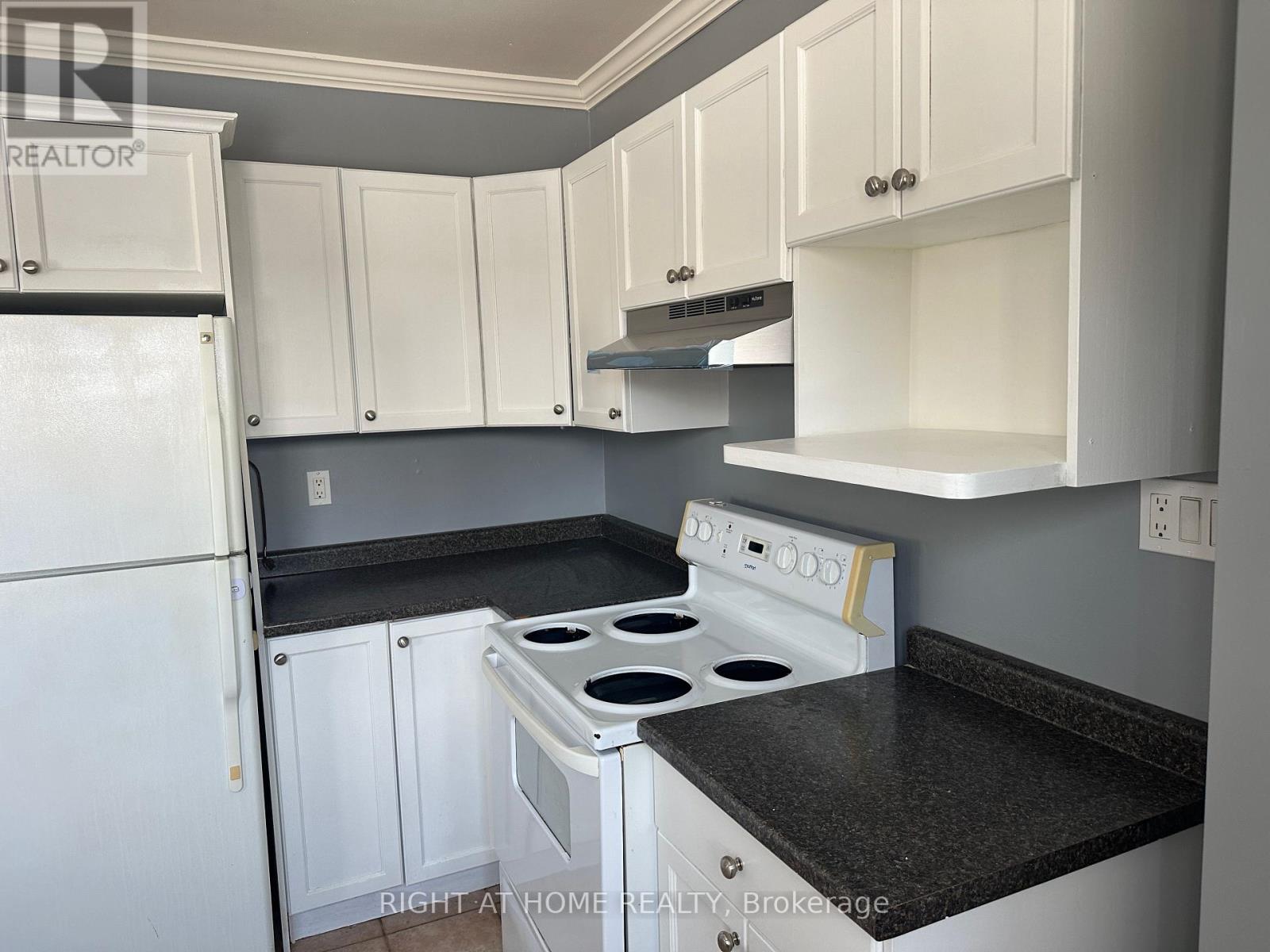 563 Mccannan Avenue, Peterborough, Ontario  K9J 4J7 - Photo 15 - X12681616