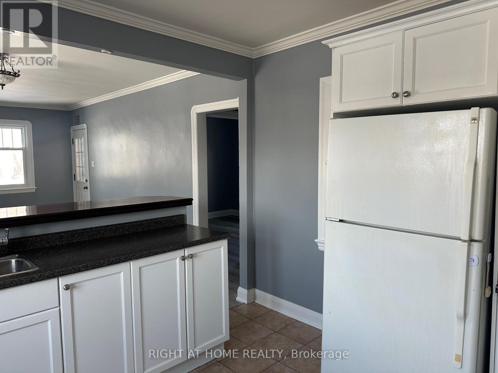 563 Mccannan Avenue, Peterborough, Ontario  K9J 4J7 - Photo 17 - X12681616