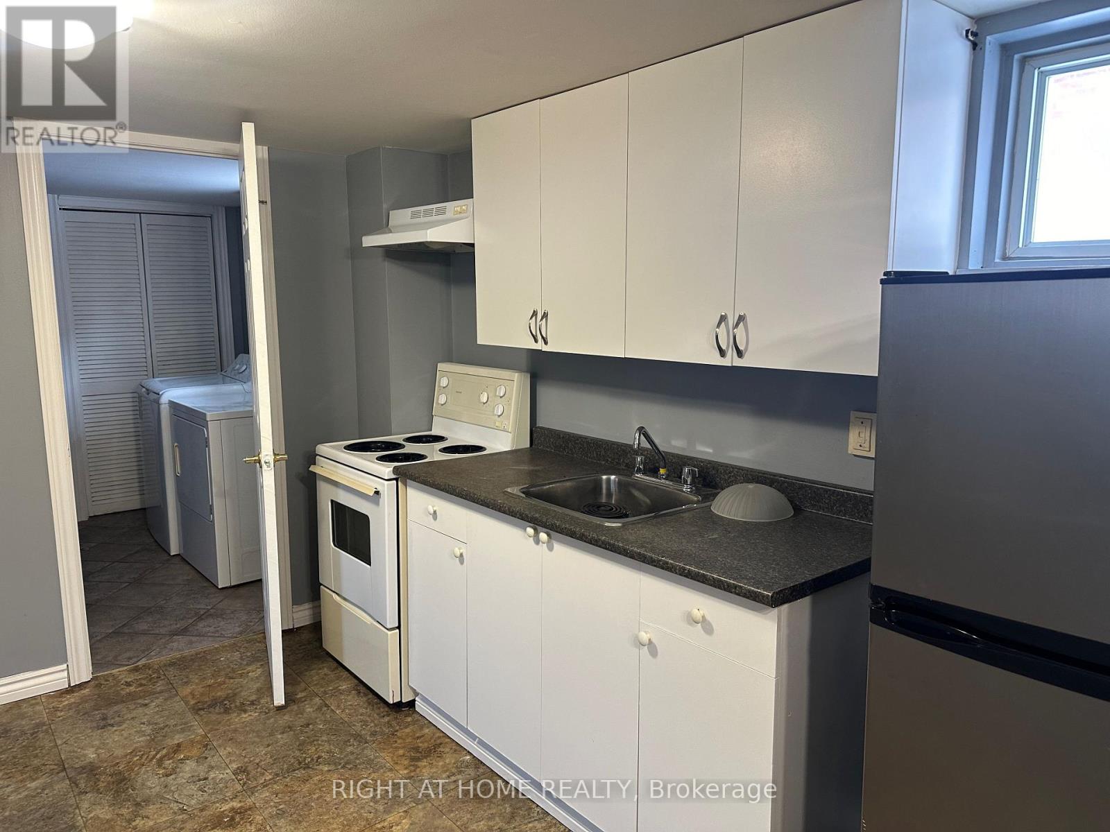 563 Mccannan Avenue, Peterborough, Ontario  K9J 4J7 - Photo 21 - X12681616