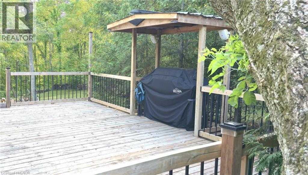 165 Ridge Road E, Grimsby, Ontario  L3M 4E7 - Photo 4 - 40797331