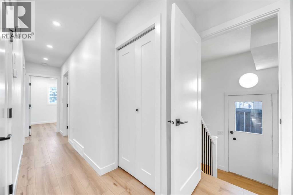 128 Cantrell Place Sw, Calgary, Alberta  T2W 1X2 - Photo 13 - A2277852