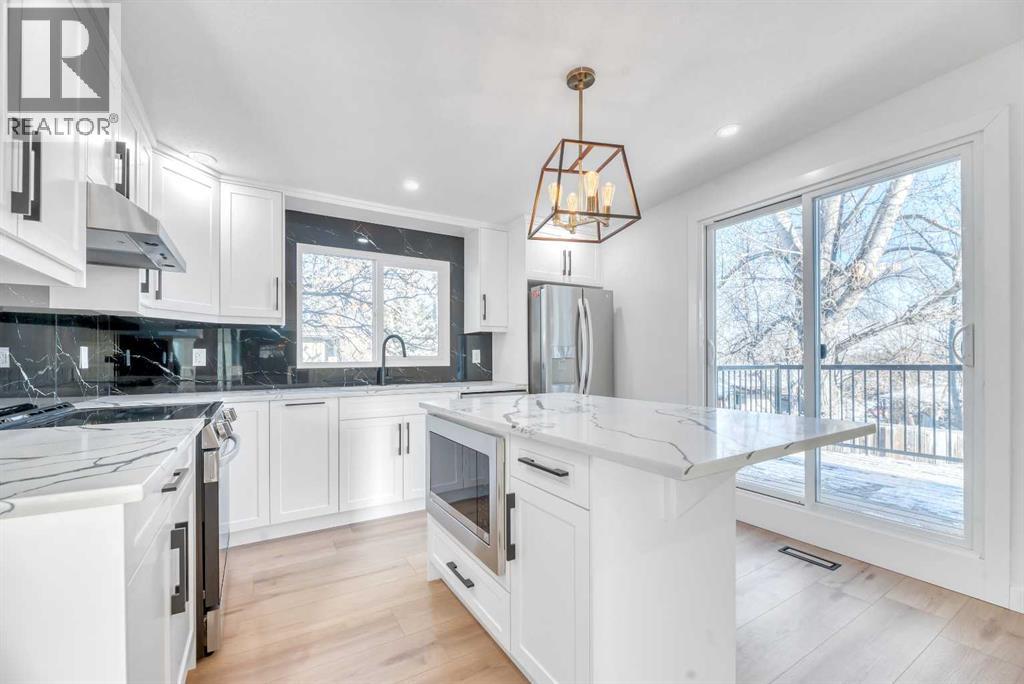 128 Cantrell Place Sw, Calgary, Alberta  T2W 1X2 - Photo 12 - A2277852