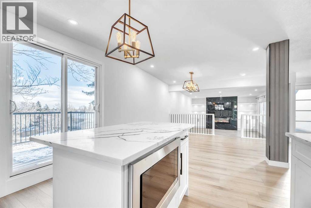 128 Cantrell Place Sw, Calgary, Alberta  T2W 1X2 - Photo 11 - A2277852