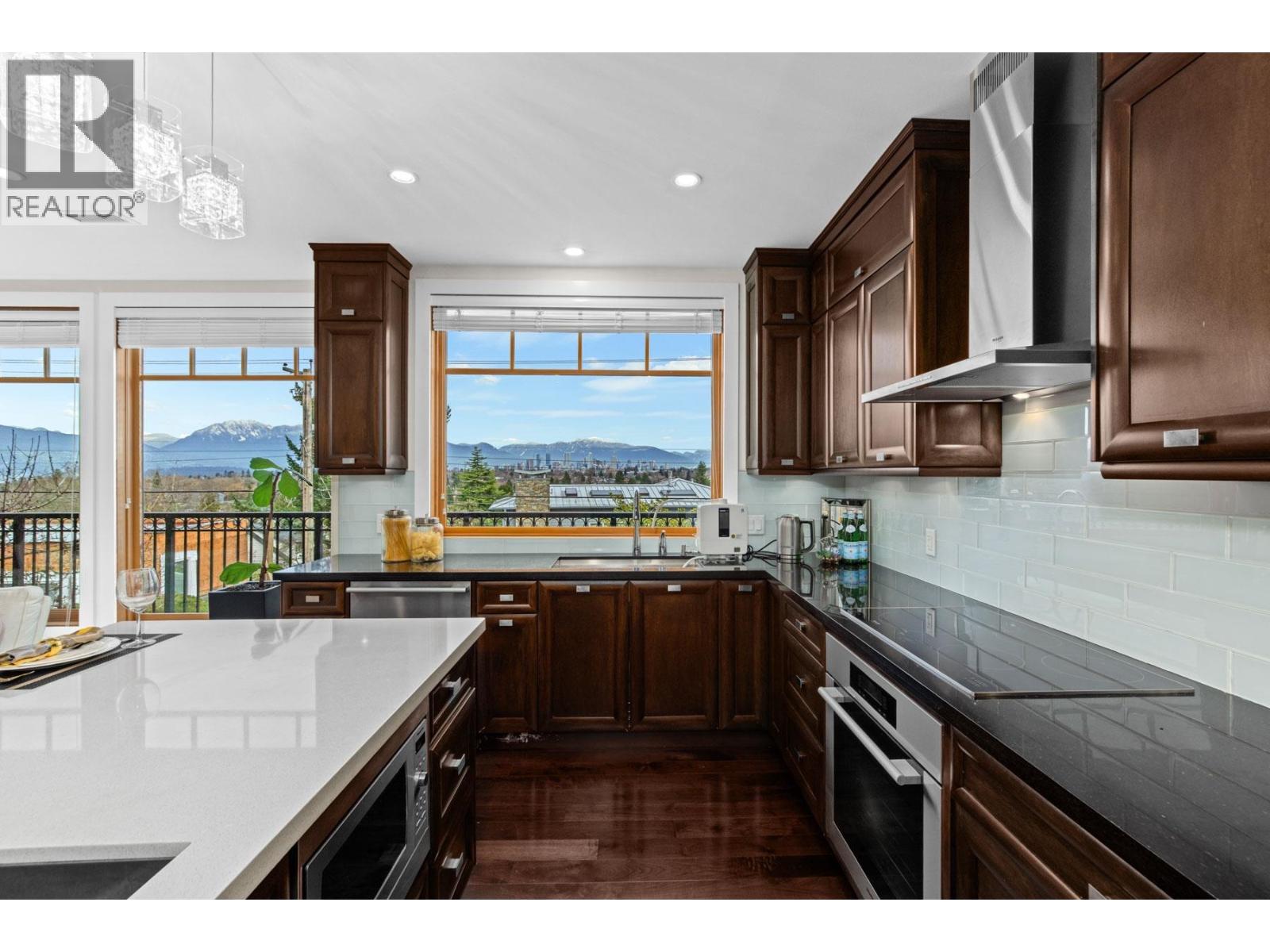 3936 Quesnel Drive, Vancouver, British Columbia  V6L 2X2 - Photo 10 - R3075415