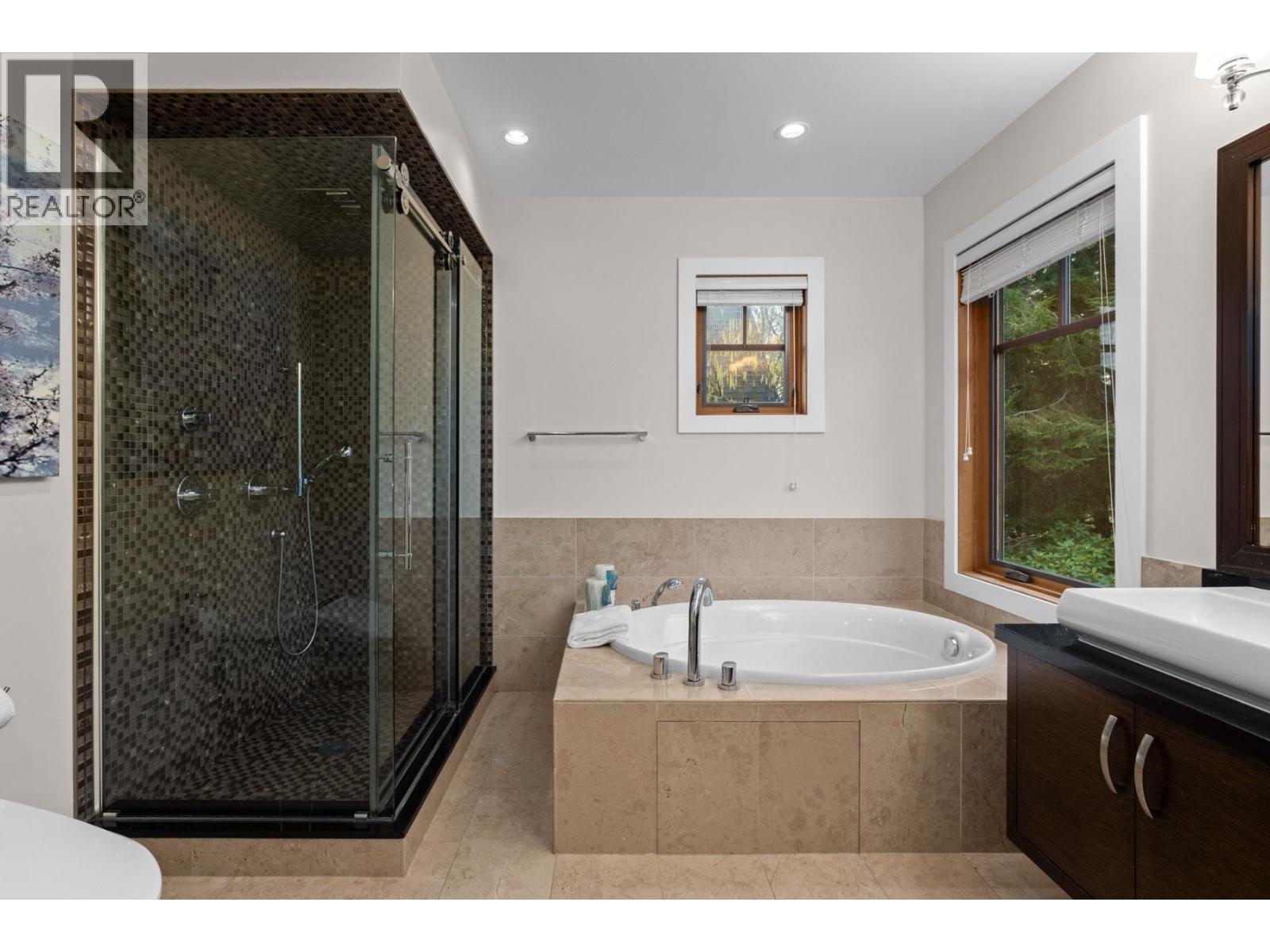 3936 Quesnel Drive, Vancouver, British Columbia  V6L 2X2 - Photo 18 - R3075415