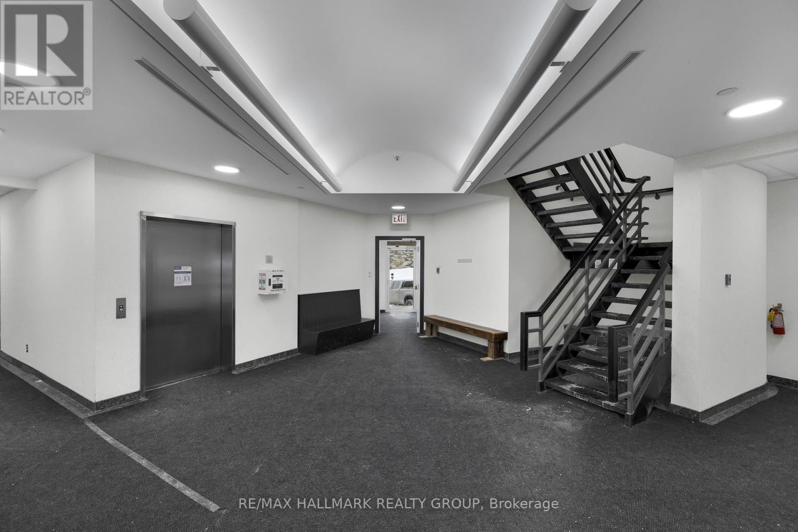 308 Palladium Drive, Ottawa, Ontario  K2V 1A1 - Photo 4 - X12681602