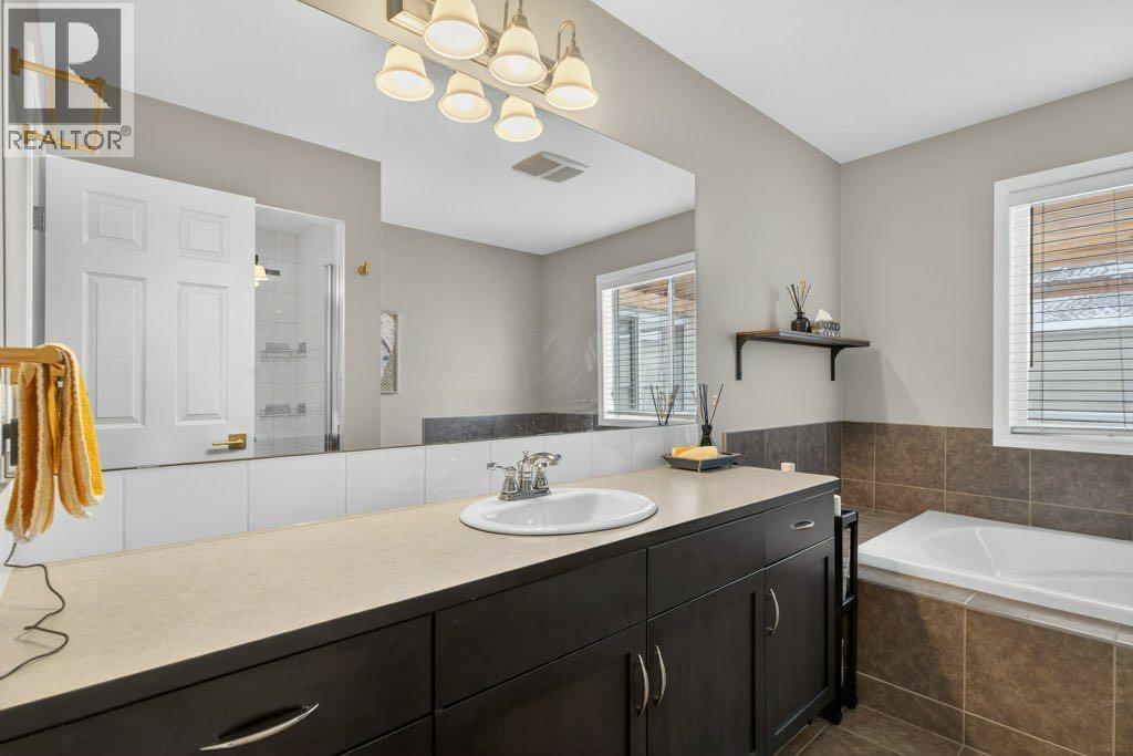 1012 Windsong Drive Sw, Airdrie, Alberta  T4B 0P2 - Photo 31 - A2277461