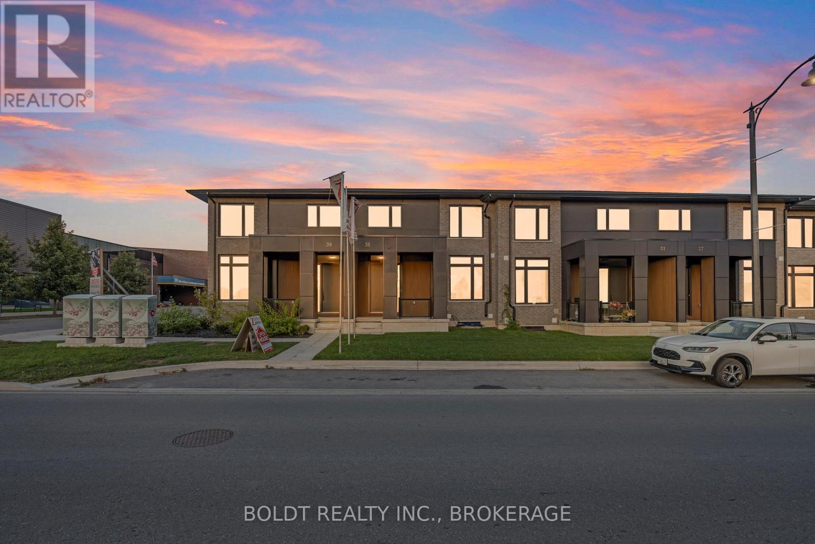 35 WELLSPRING WAY, Pelham, Ontario