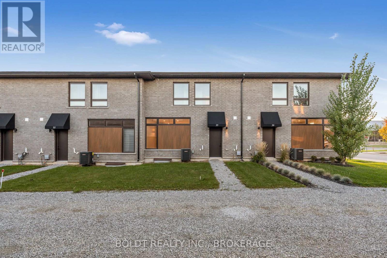 35 Wellspring Way, Pelham, Ontario  L3B 5N5 - Photo 33 - X12681672