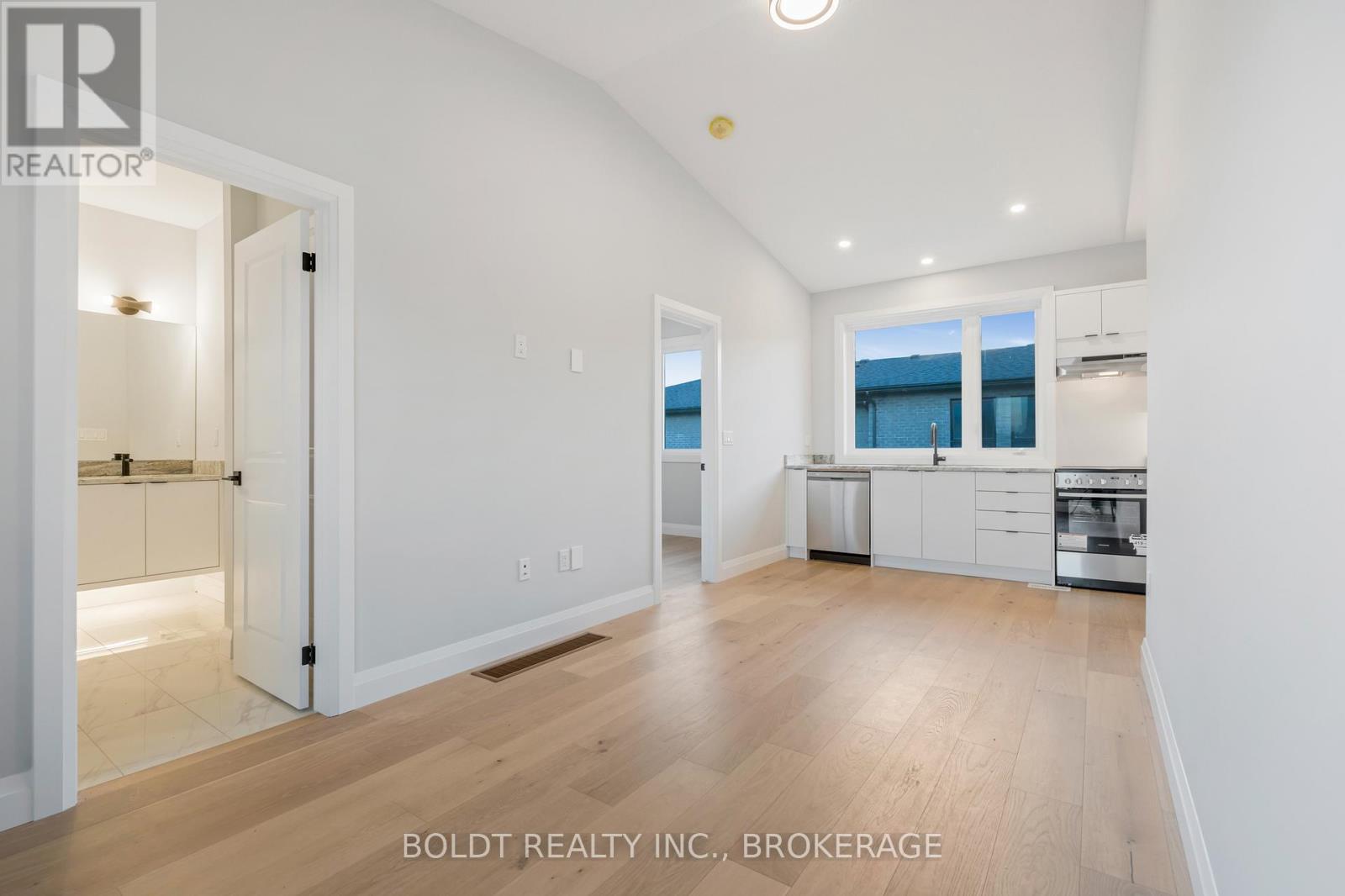 35 Wellspring Way, Pelham, Ontario  L3B 5N5 - Photo 37 - X12681672