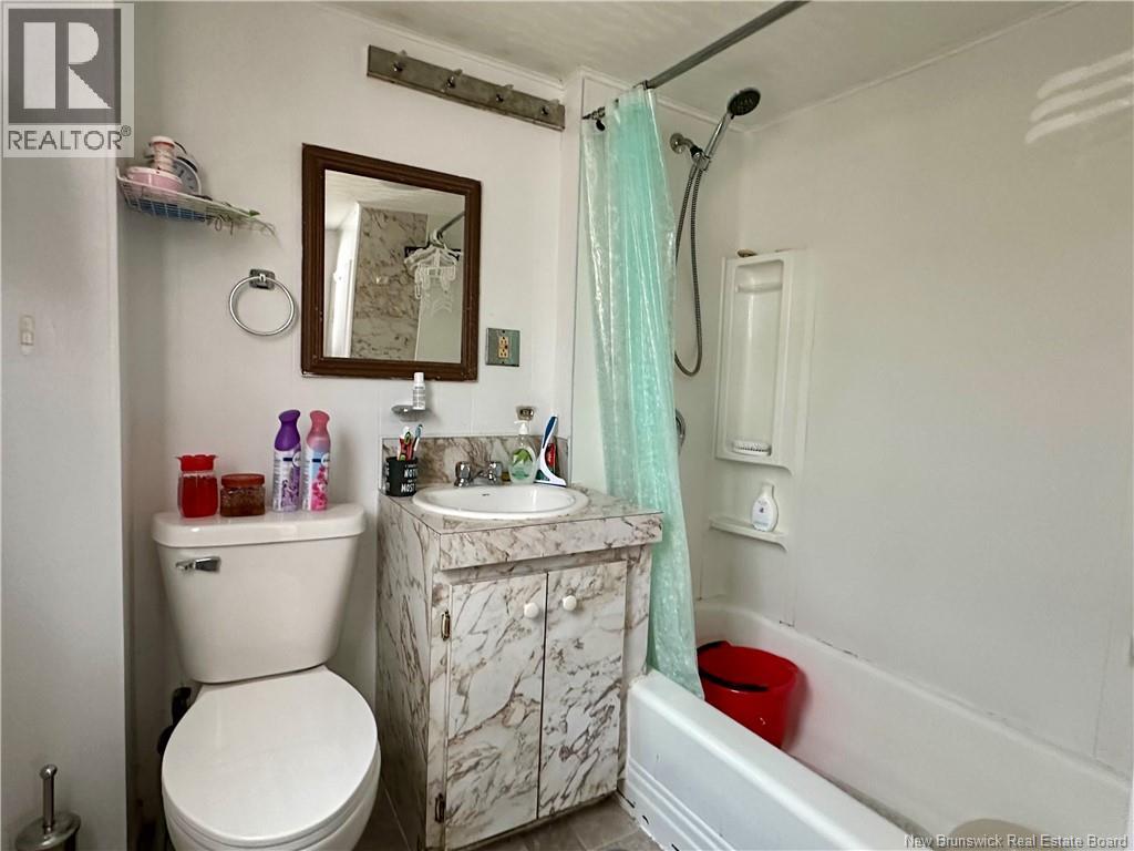 6 Laporte Avenue, Edmundston, New Brunswick  E3V 1K7 - Photo 17 - NB131716