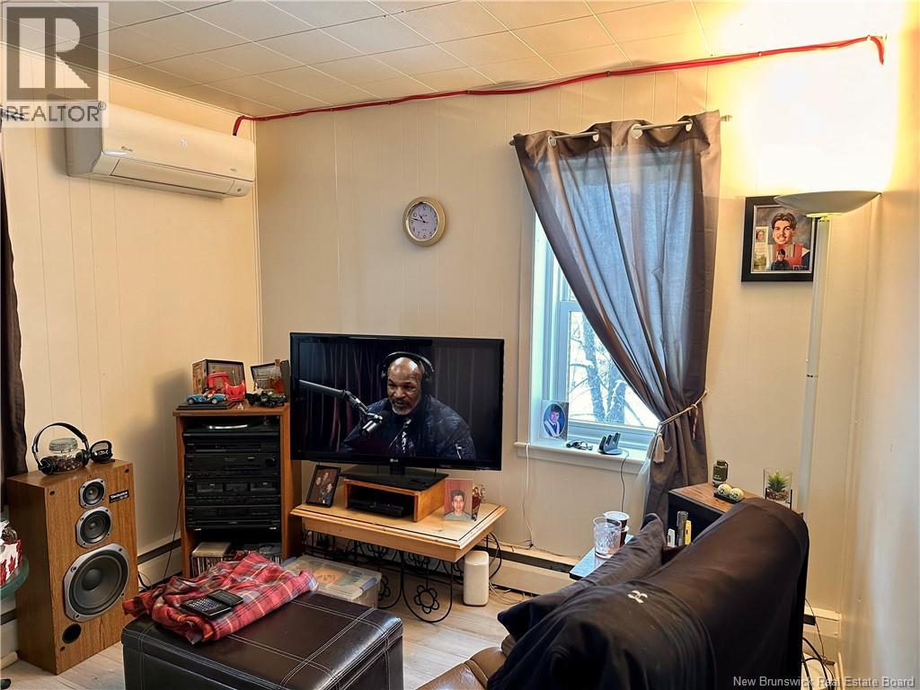 6 Laporte Avenue, Edmundston, New Brunswick  E3V 1K7 - Photo 9 - NB131716