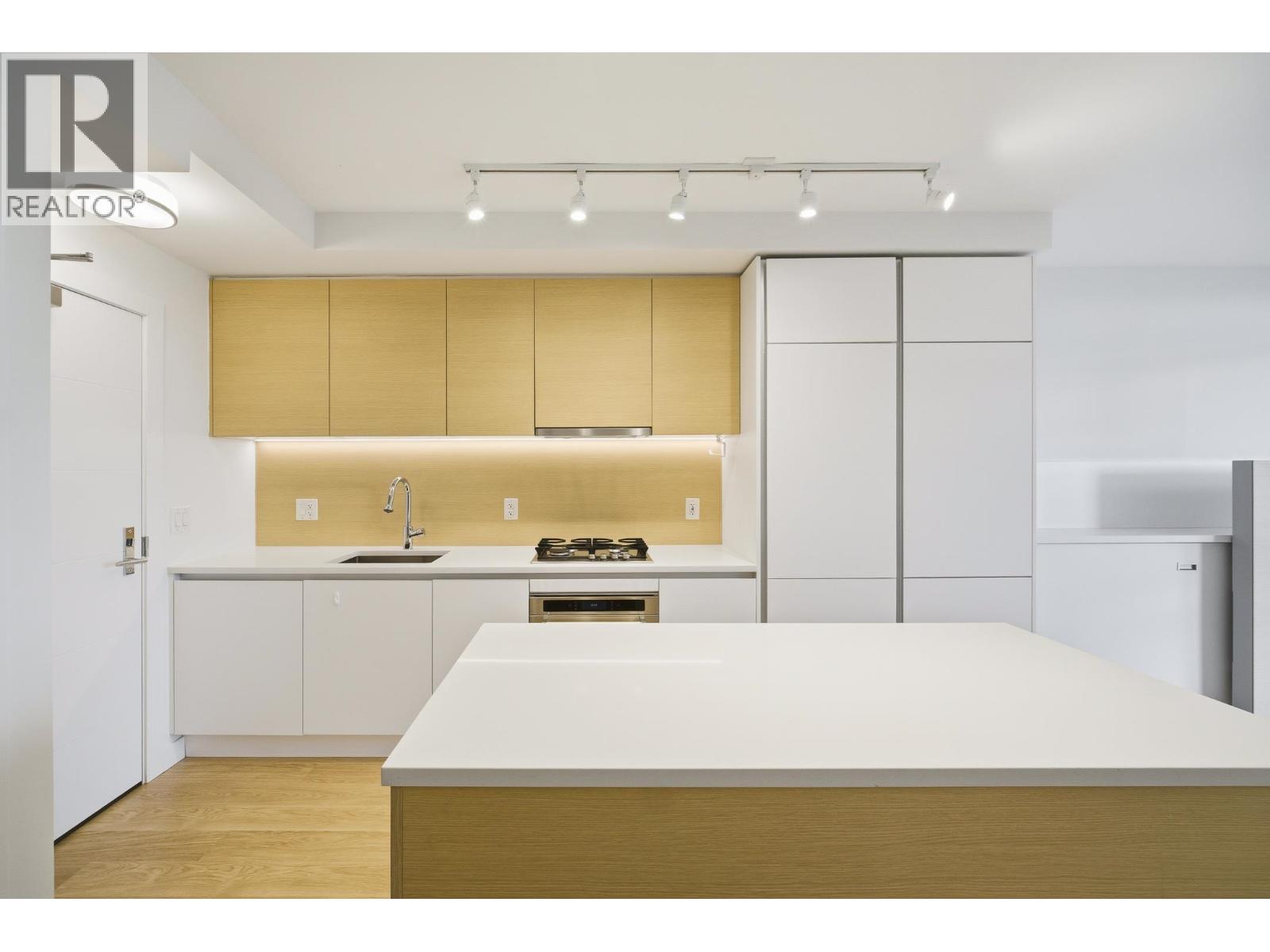 810 525 Foster Avenue, Coquitlam, British Columbia  V3J 0H6 - Photo 17 - R3077791